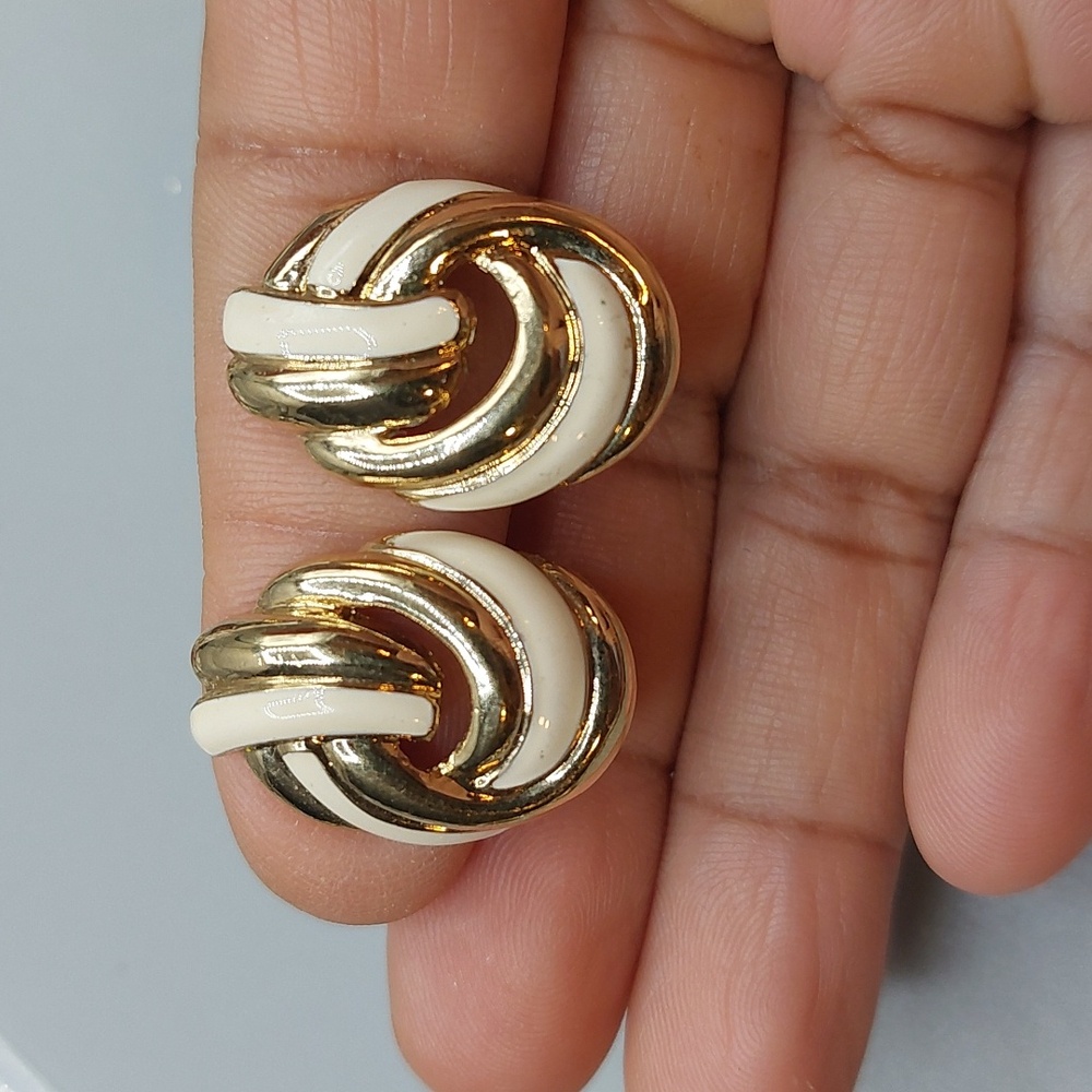 Vintage Elegant Gold Tone and Cream Enamel Love Knot Clip On Earrings